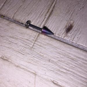 Labret/Monroe body jewelry